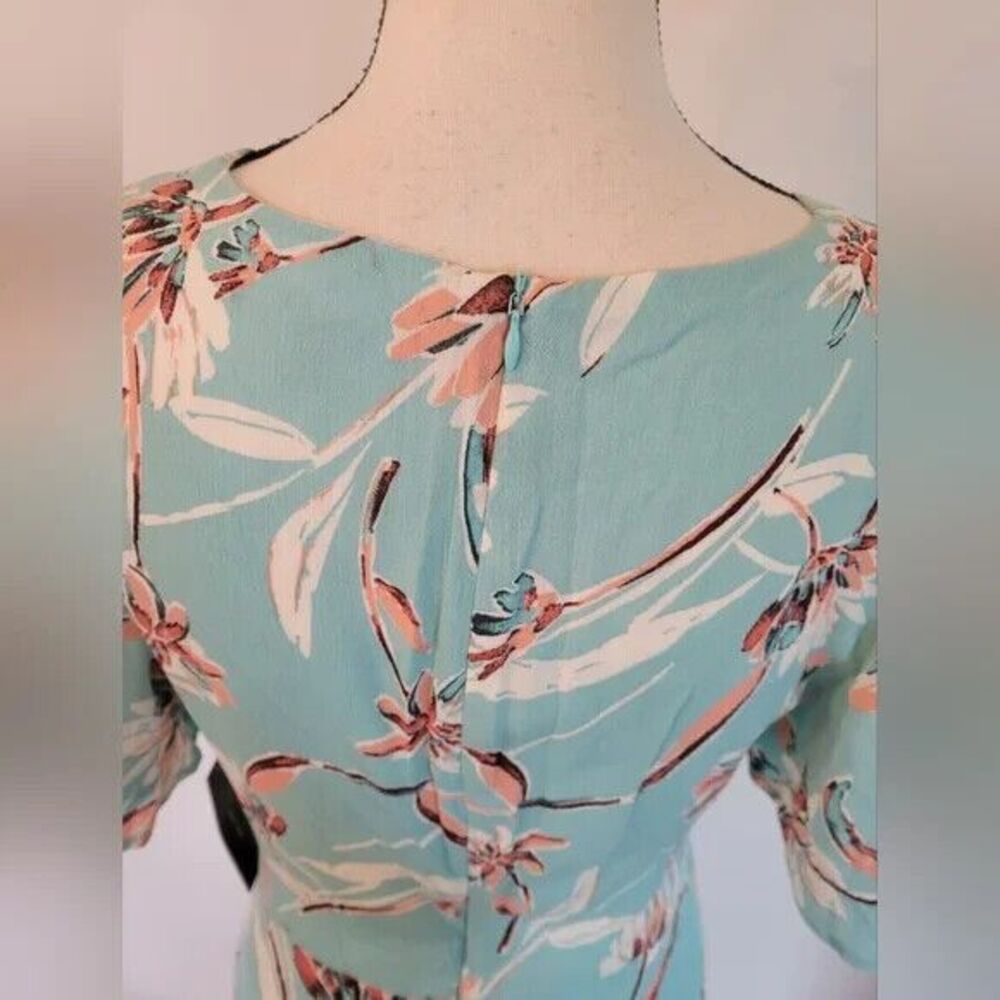 Lulus blue floral zip up flutter sleeve hi-low lined dress, size M New with Tags - Picture 4 of 7